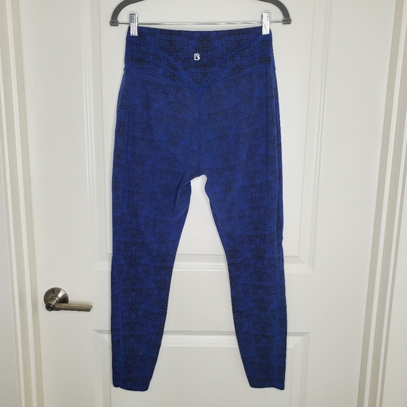 BuffBunny Legacy High Rise Hustle Print Rainfall Blue Tight Leggings - Picture 4 of 10